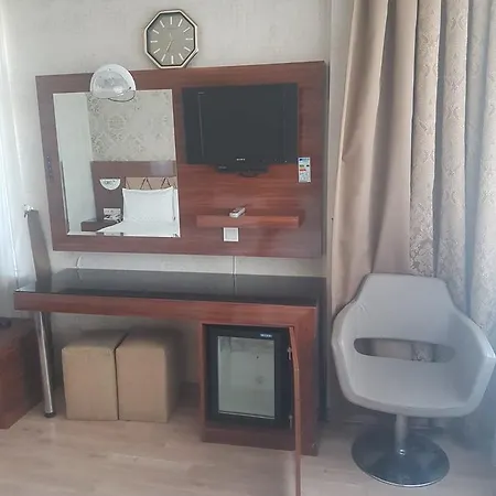 Hotel Rouge Noire 3*