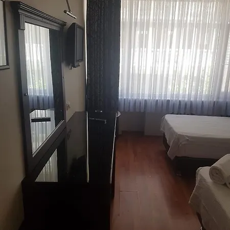 Hotel Rouge Noire 3*