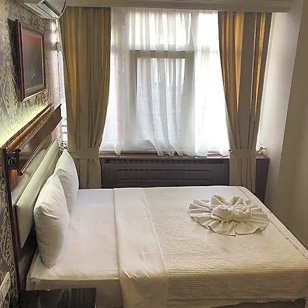 Hotel Rouge Noire 3*