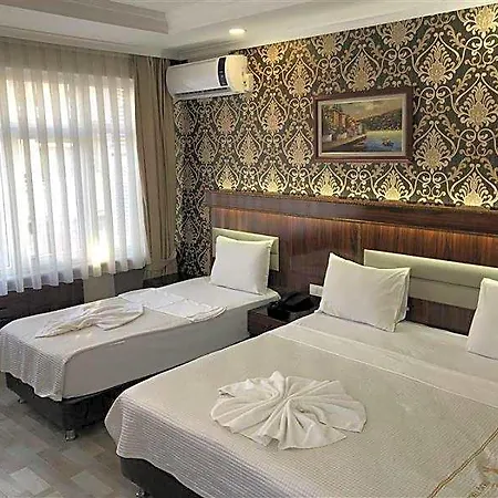 Hotel Rouge Noire 3*