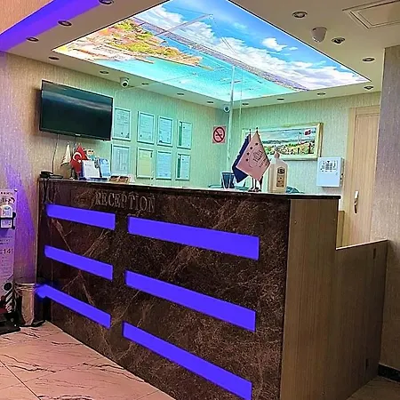 Rouge Noire Hotel