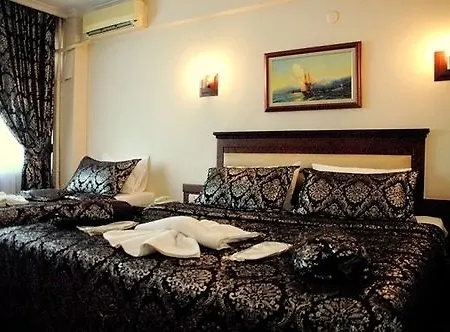 Hotel Rouge Noire 3*