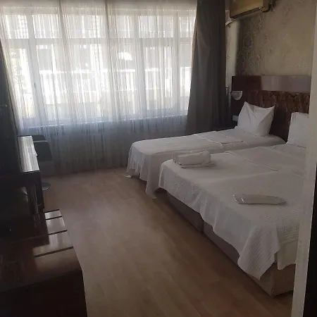 Rouge Noire Szálloda 3*