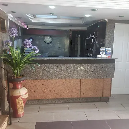 Rouge Noire Hotel