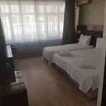 Rouge Noire Otel 3*