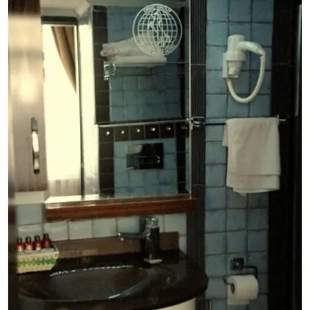 Rouge Noire Hotel