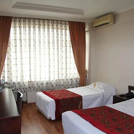 Rouge Noire Hotel