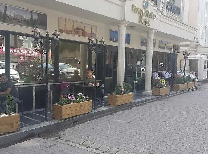 Hotel Rouge Noire 3*