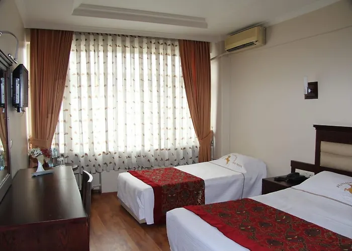 Rouge Noire Hotel