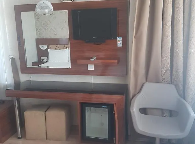 Hotel Rouge Noire 3*