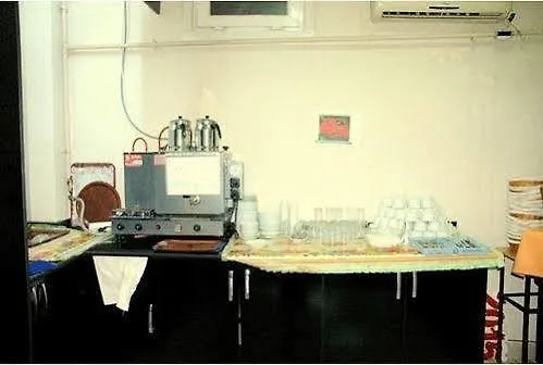 Rouge Noire Istanboel